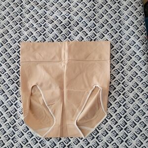 Hbi seamless Sample NWOT 2xl